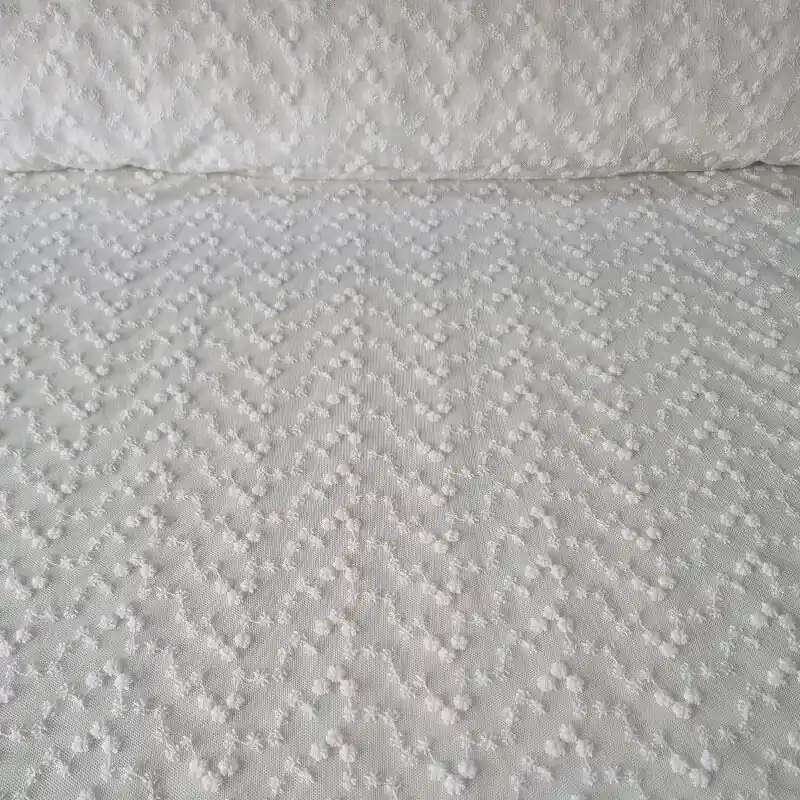 Tela de Tul Marfil Flores Bordadas (ancho 1,40M) Última Oportunidad