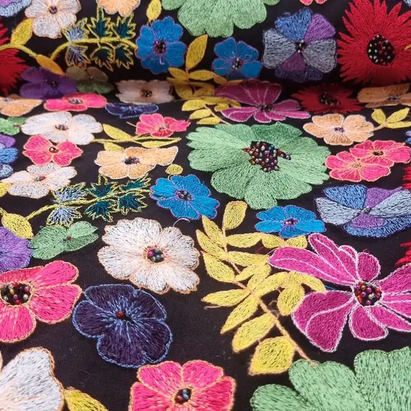 Tela de Tul Negra con Flores Bordadas y Pedrería (ancho 1,30M) Compra Ahora
